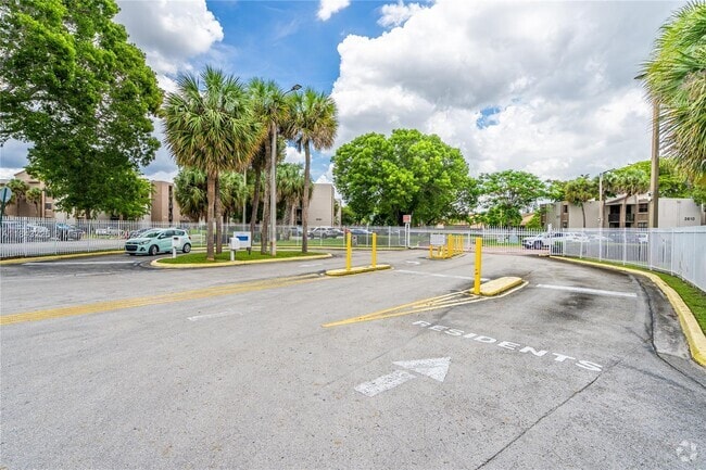 Building Photo - 3561 SW 117th Ave Unit 7-203 Rental