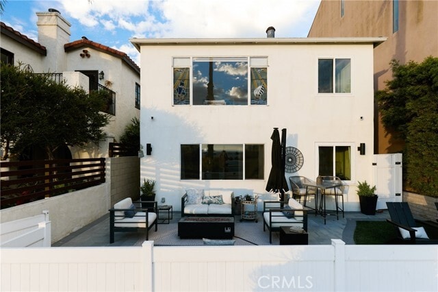 Building Photo - 5267 E Ocean Blvd Unit 2