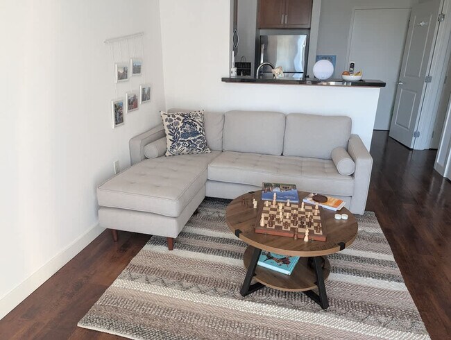 Building Photo - 355 Berry St