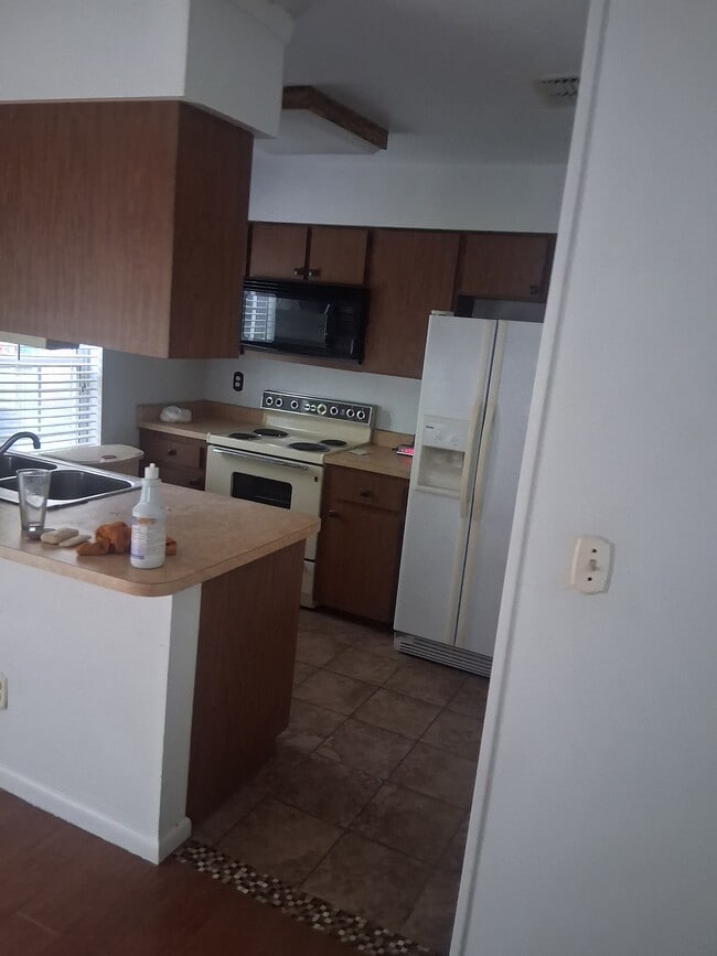 Photo - 2602 NE 23rd Ave Unidad 2604