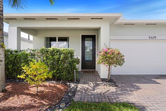 Photo - 11629 SW Lyra Dr.