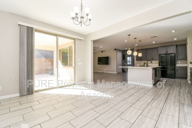 Photo - 513 E Yellowstone Pl