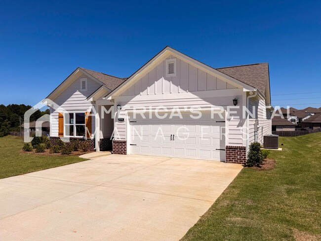 Photo - Southern Charm Meets Contemporary Style in Tuscaloosa! Sign a 13-month lease by 5/15/2026 and rec...