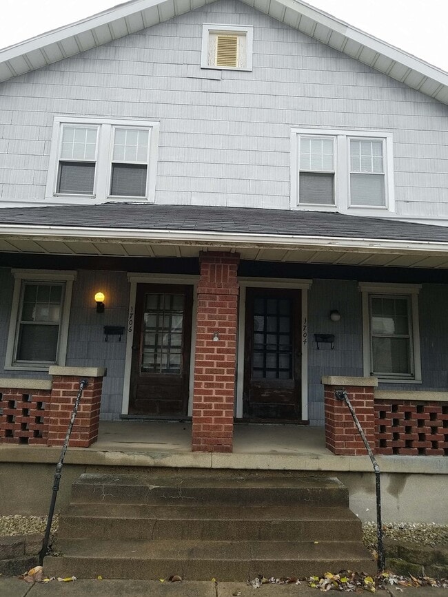 Building Photo - 1704-1706 Huffman Ave Unit 1706 Huffman