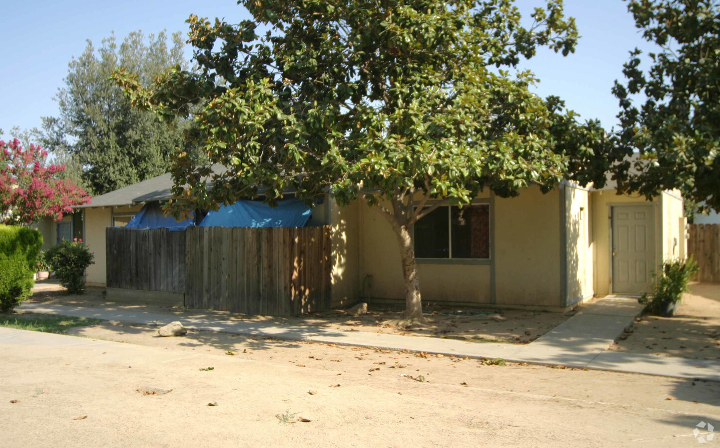 Oakwood Apartments - Oakwood Apartments