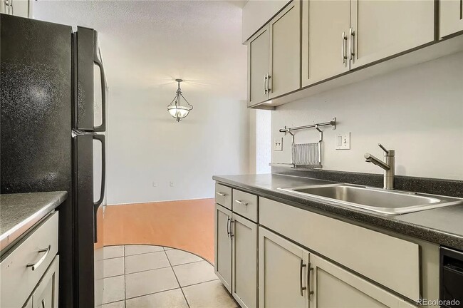 Photo - 4110 Hale Pkwy