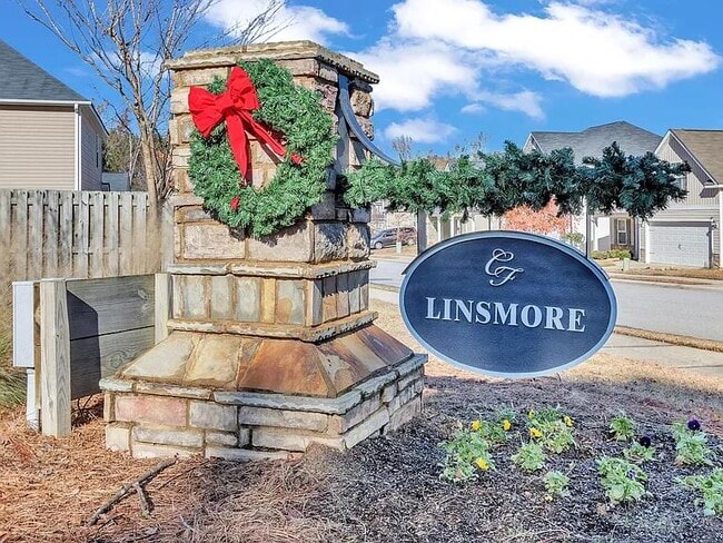 Photo - 1042 Linsmore Ave Townhome