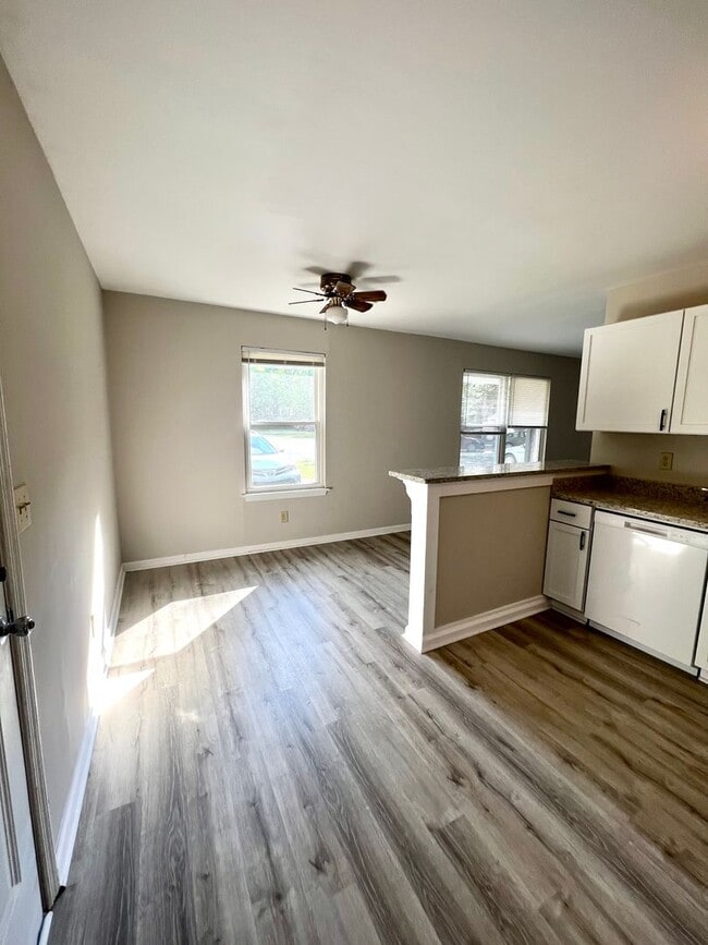 Photo - Great 2Br 1Ba Dorchester II School District