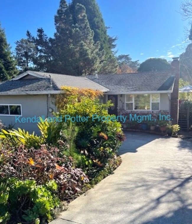 Charming 2 Bed/2 Bath Aptos Home - Charming 2 Bed/2 Bath Aptos Home