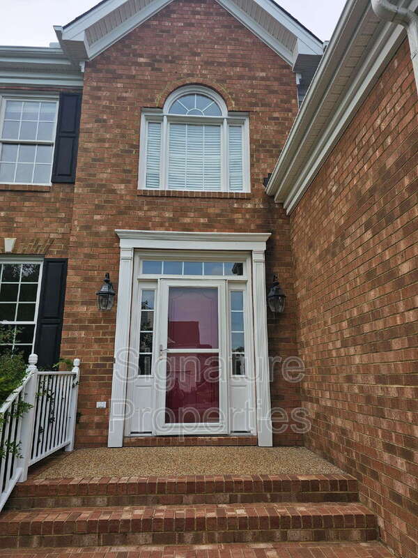 Photo - 5600 Barnsley Pl