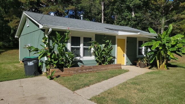 Building Photo - 2641 Connally Dr