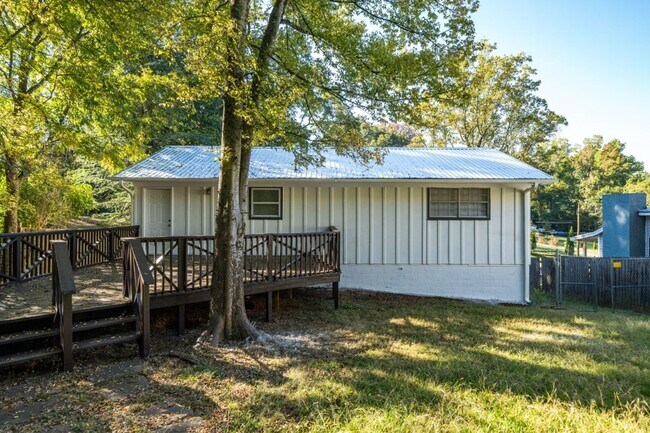 Photo - Newly Renovated 4-Bedroom Brick Beauty in ...
