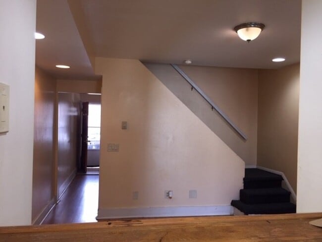 Photo - 2 bed 1 bath