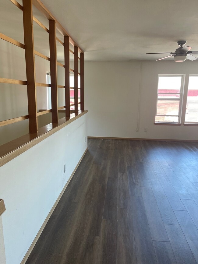 Photo - 101 N 1st St