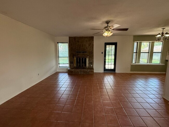 Photo - 3 Bedroom in Hallsville