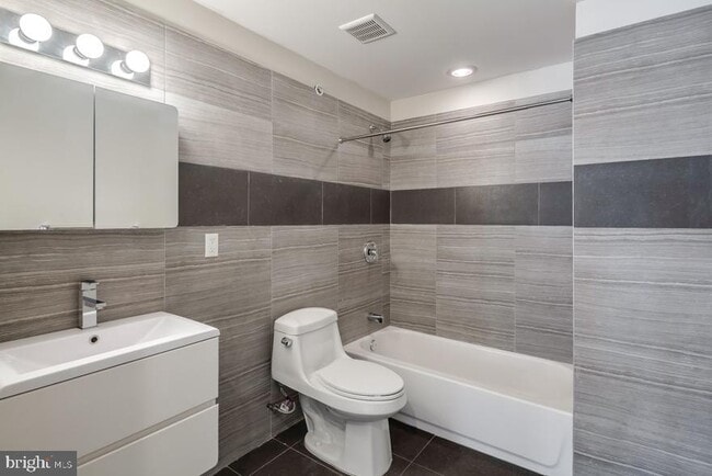 Photo - 301 Market St Unit 3R