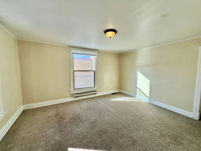 Photo - 323 Whiteriver Ave Unit 1