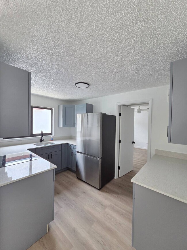 141 W 31st St