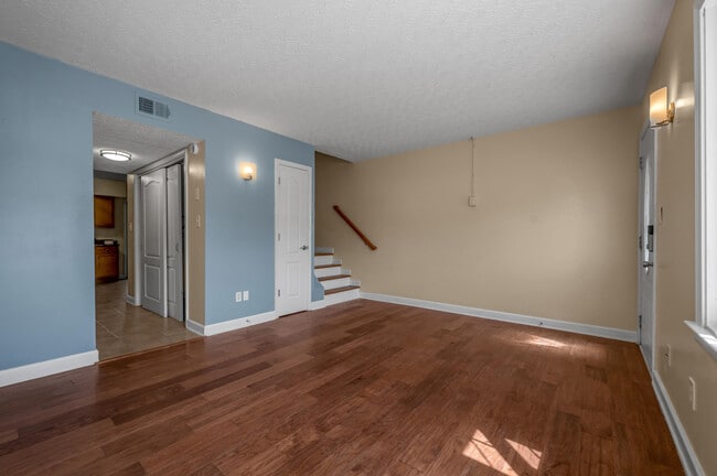 Photo - 139 Regency Point Path