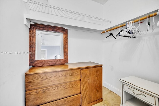 Photo - 5207 Hayes St