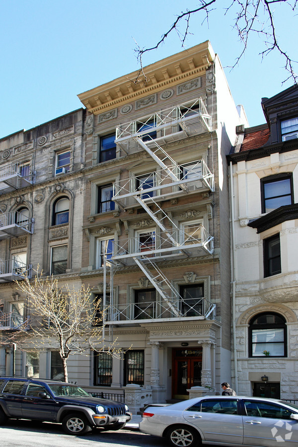 151 West 80th Street (j9) - 151 West 80th Street (j9) Apartments