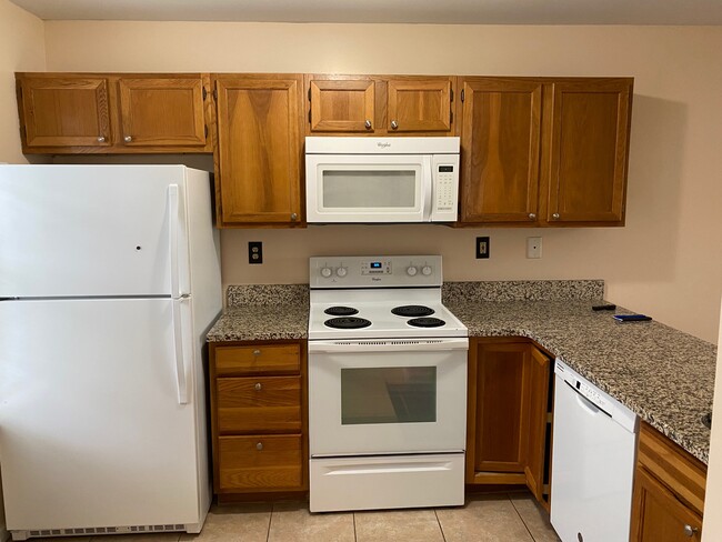 Photo - 411 Derry Dr Unit 411