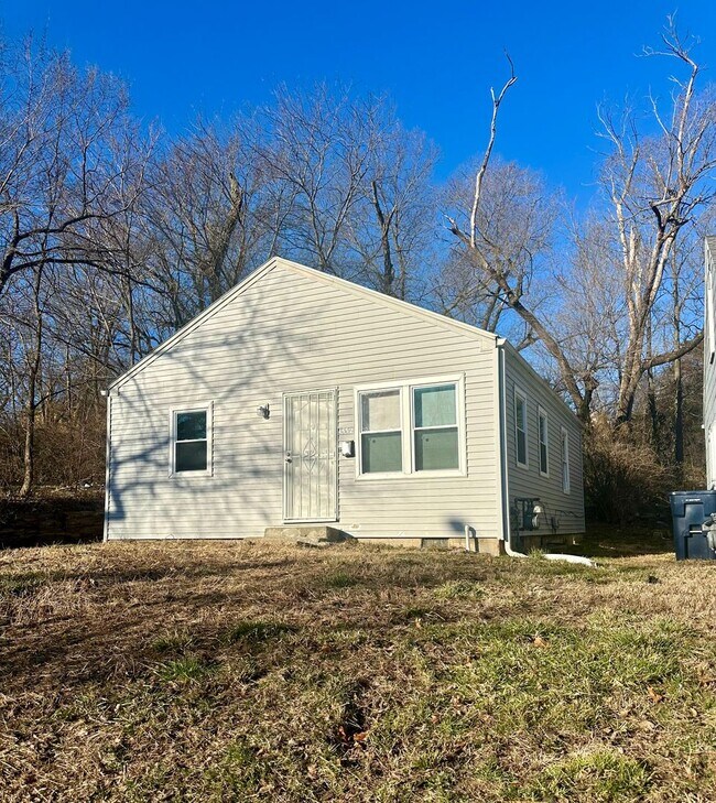 Cute 2 Bedroom Home For Rent! - Cute 2 Bedroom Home For Rent!
