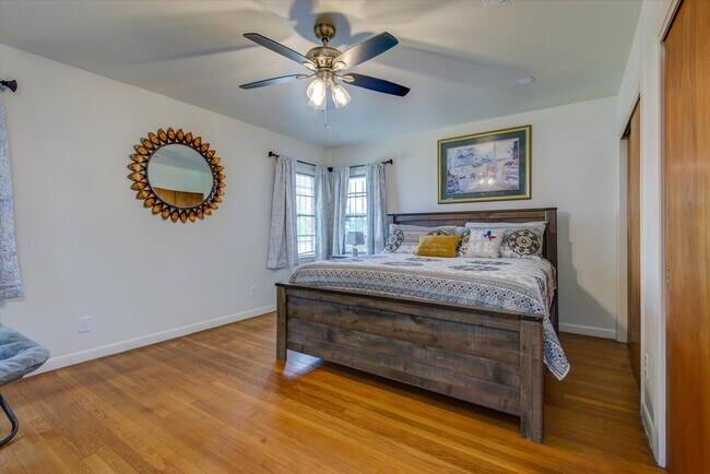 Dormitorio principal/baño - 5611 Milart St