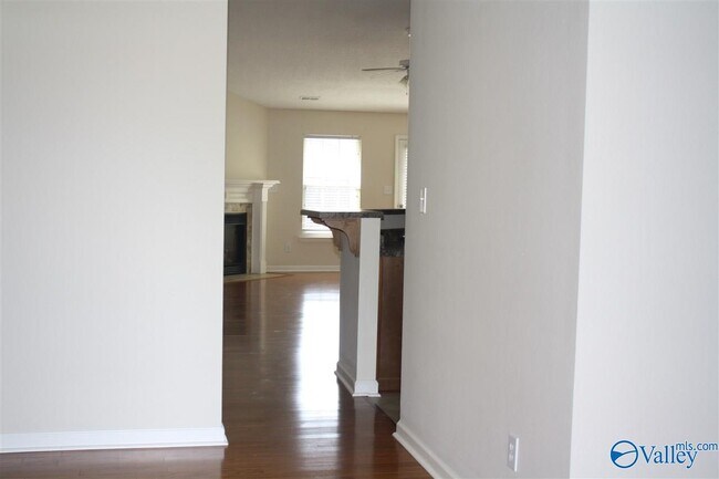 Photo - 7010 Thornwood Ln SE