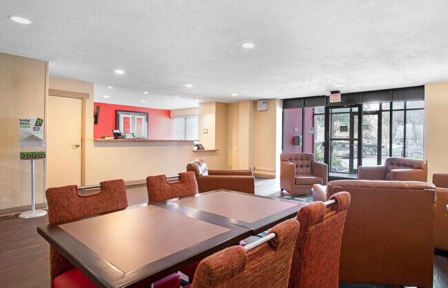 Furnished Studio-Houston Northwest - Hwy. 290 Hollister