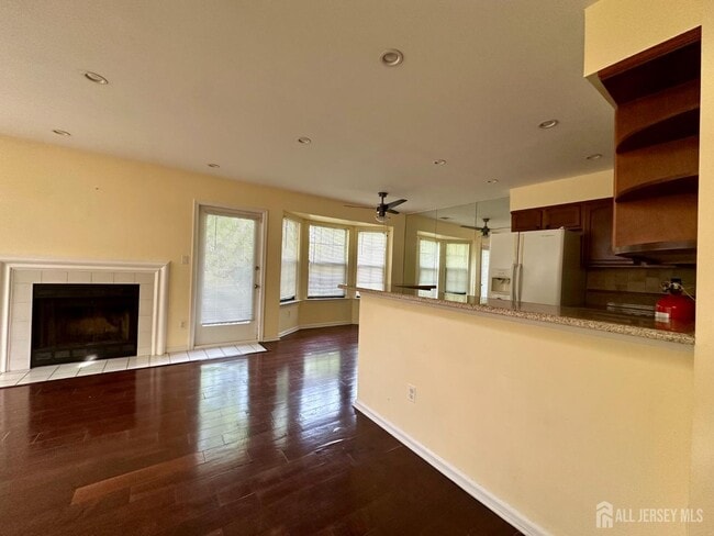 435 Meade Ct