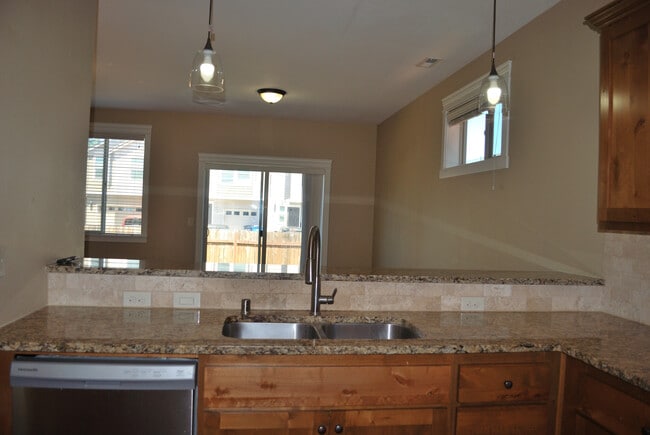 Photo - 9706 NE 75th Way