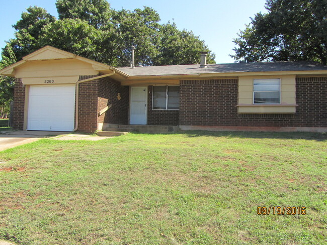 Nice 3-bed 1-bath home for rent in SE OKC. - Nice 3-bed 1-bath home for rent in SE OKC.