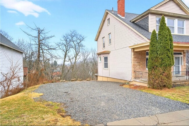 Photo - 120 Bronx Ave