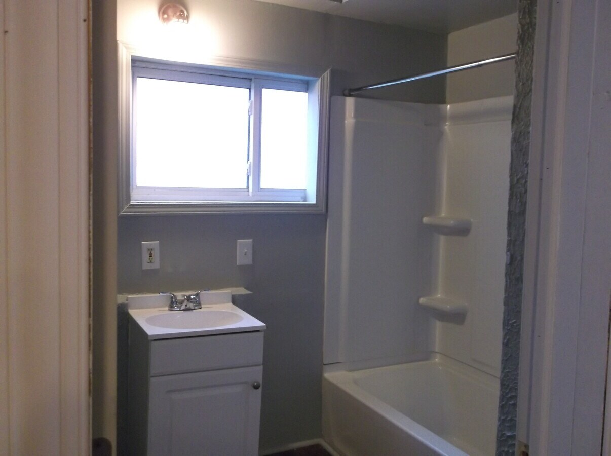 Photo - 705 E Dominick St Unit 1