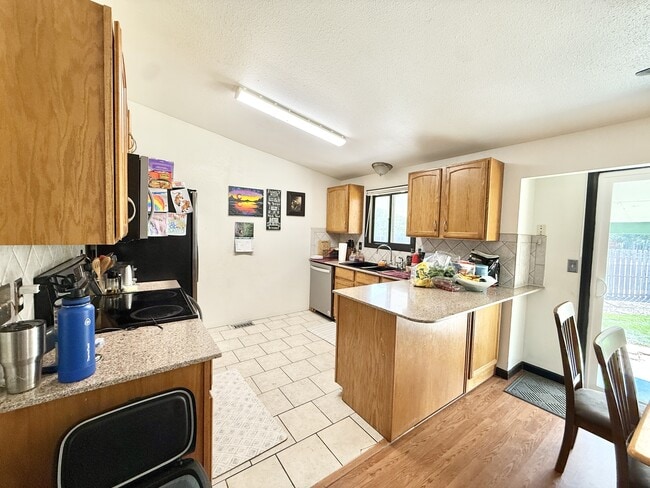 Photo - 1142 Silver Fir Dr