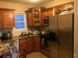 Building Photo - 208 Willow St Unit #1 Rental