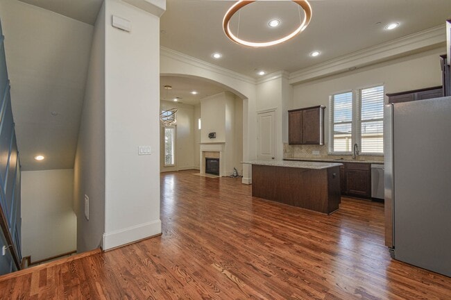 Building Photo - 9622 Fannin Station W Rental