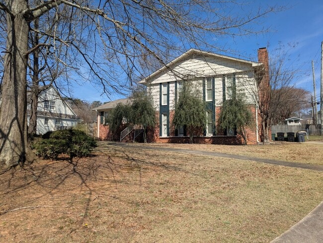 Building Photo - Vestavia Living: 4 Bed, 2.5 Bath Rental on Catala Rd