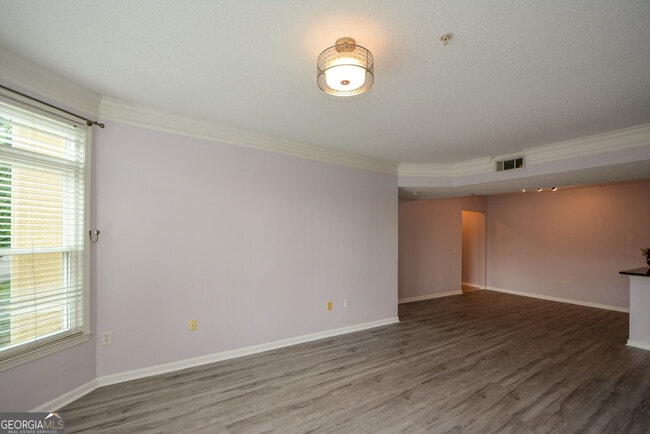 Photo - 955 Juniper St NE