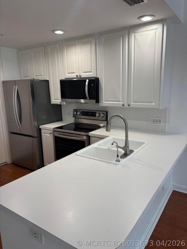 Photo - 140 Day Lily Dr