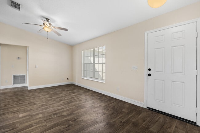 Photo - 2110 SW Trenton Ln