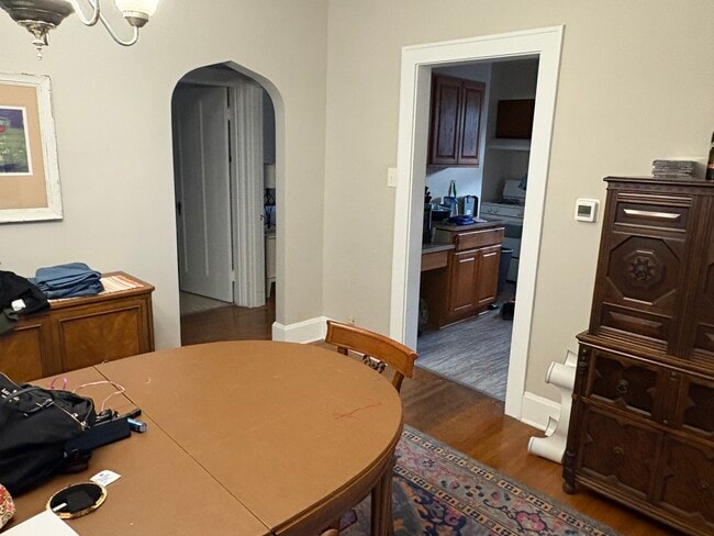 Dining Room - 3219 Glengyle Ave Unit 2