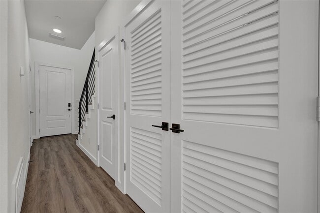 Photo - 104 Creekside Trail