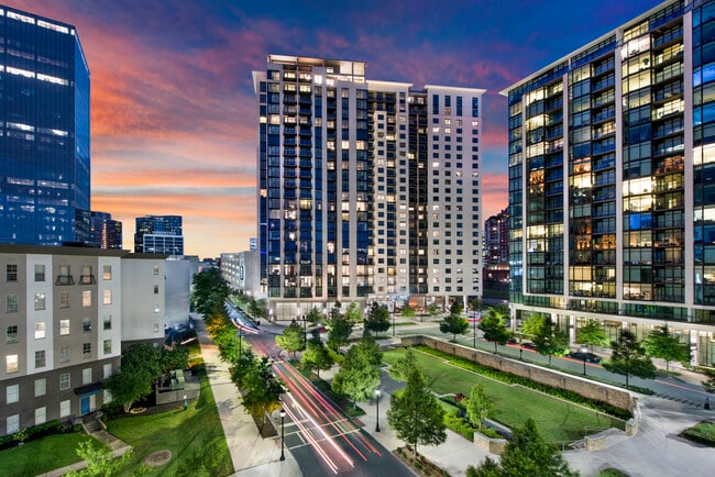 Building Photo - AMLI Lenox Rental