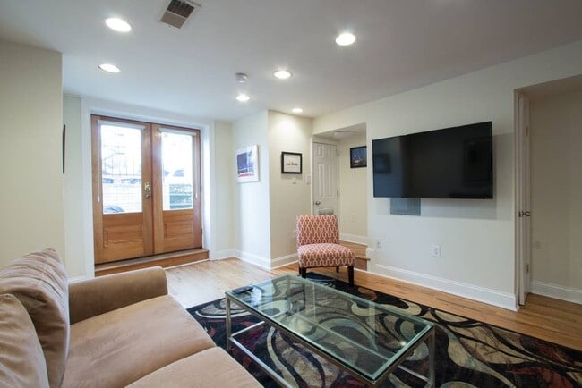Photo - 3213 11th St NW