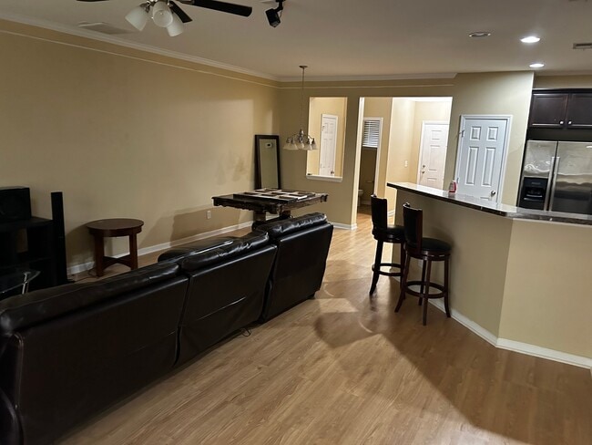 Building Photo - 1023 Privy Ln