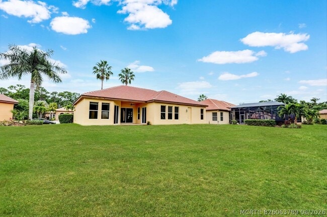 Photo - 833 SW Vineland Ct