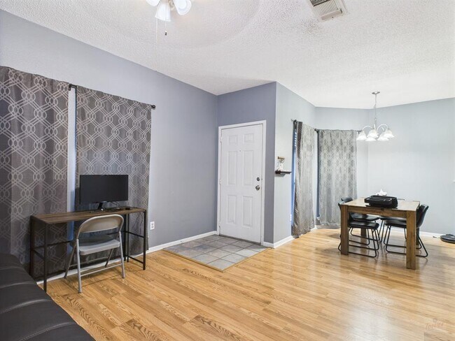Photo - 2901 San Jacinto Blvd Unit 110