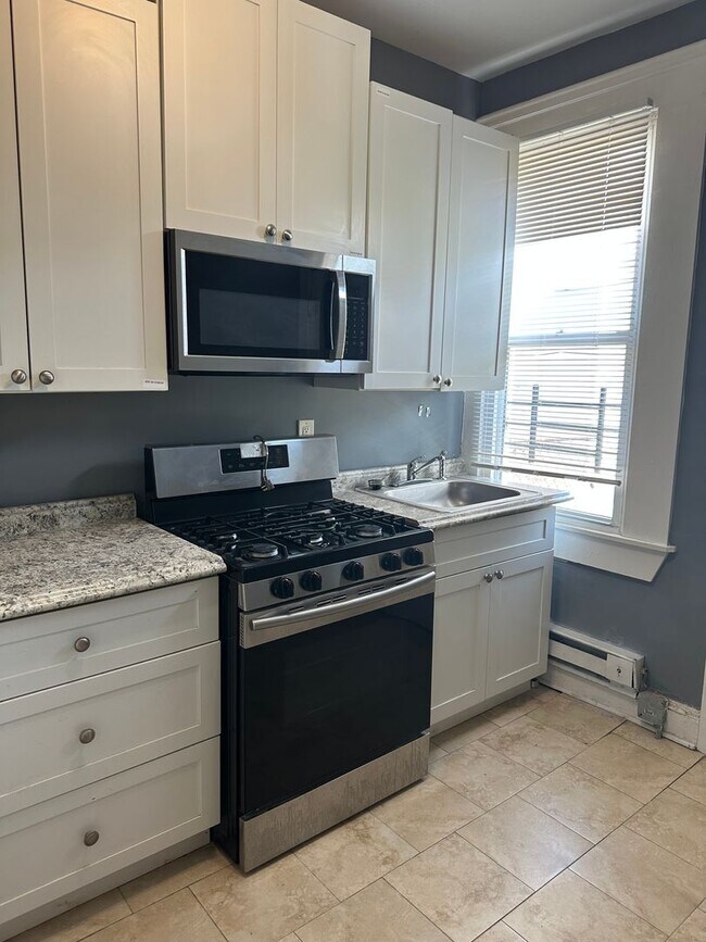 Photo - 5 S Wickham Rd Unidad Apt. 1